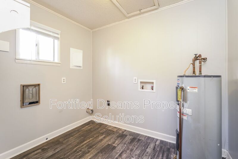 Building Photo - 4368 Ogburn Ave