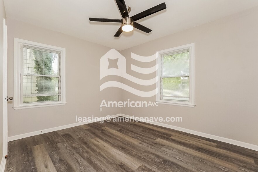 Building Photo - 1276 Crestview Ave