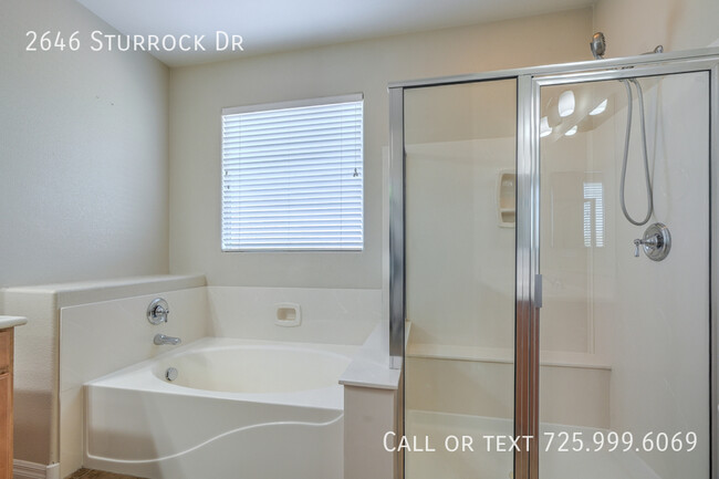 Building Photo - 2646 Sturrock Dr