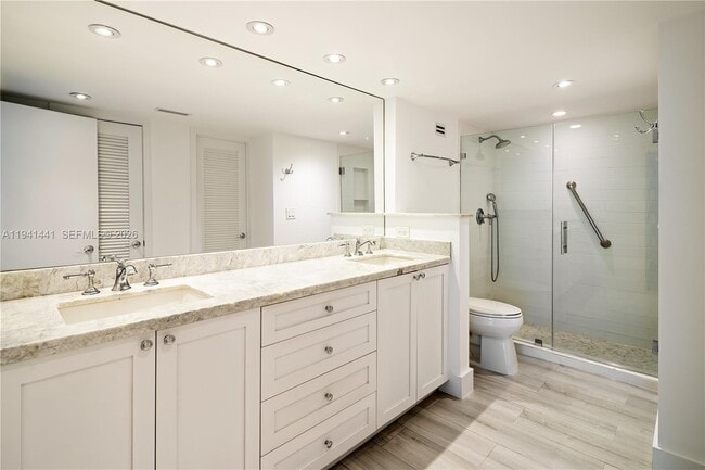 Building Photo - 1111 Crandon Blvd