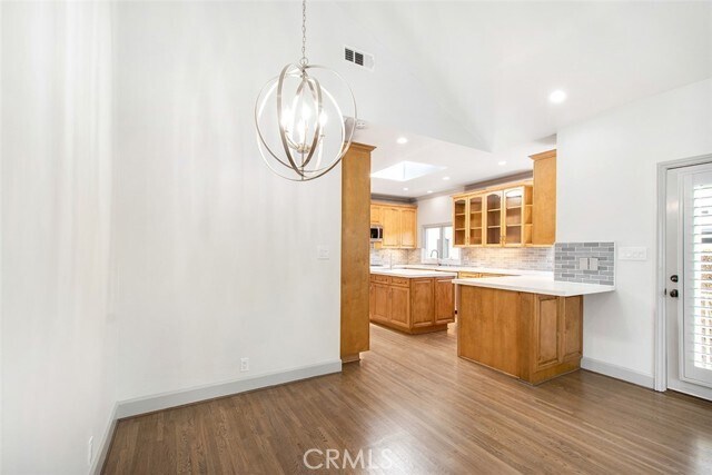 Building Photo - 8848 Ashcroft Ave