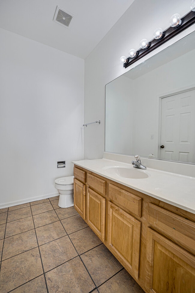 Building Photo - 2884 Cedar Glade Dr