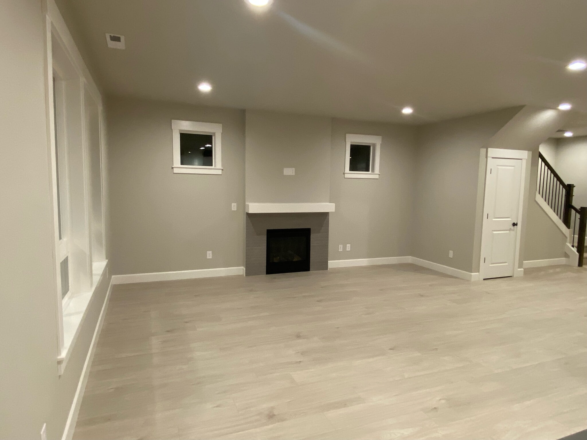 GREAT ROOM - 17366 SE Hemrich Rd