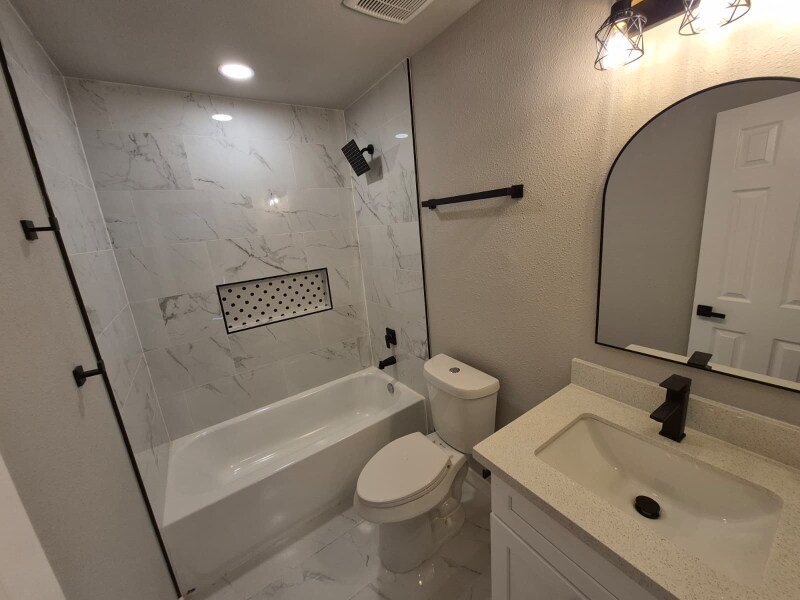 Building Photo - 3268 Holman St