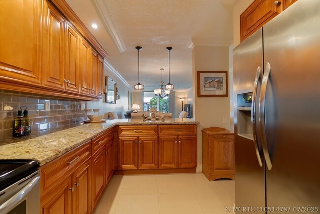 Building Photo - 820 S Hollybrook Dr
