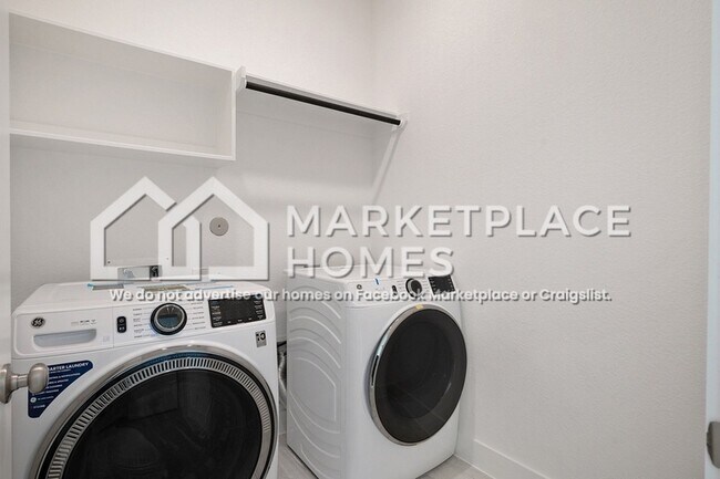 Building Photo - 406 Park Hill Ct