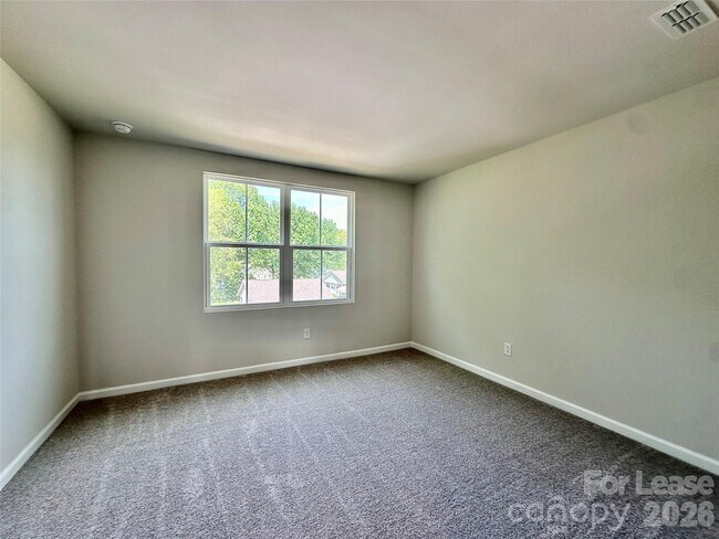 Building Photo - 8038 Sinnet Pl