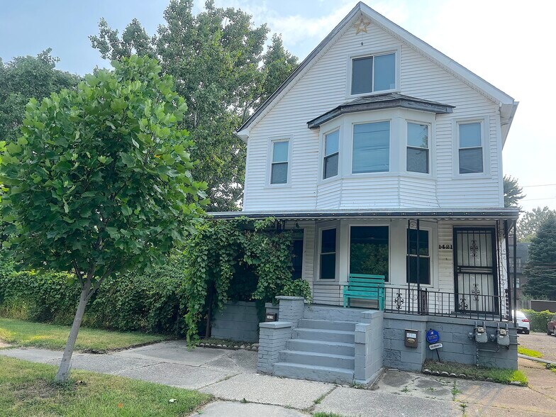 Building Photo - 1421 Fischer St