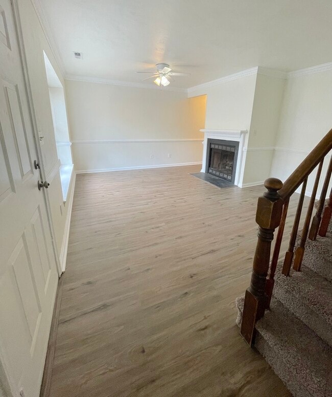 Building Photo - 5523 Gates Landing Rd