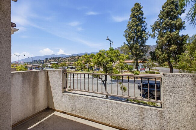Building Photo - Stylish 3-Bedroom Home with Mountain Views & Attached 2-Car Garage