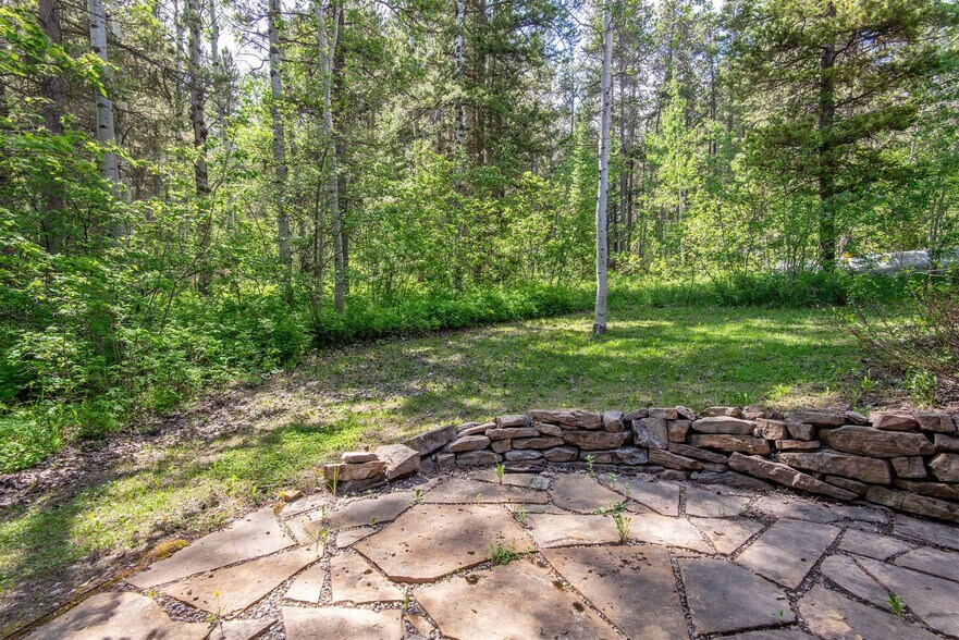 Building Photo - 7204 Pine Tree Rd