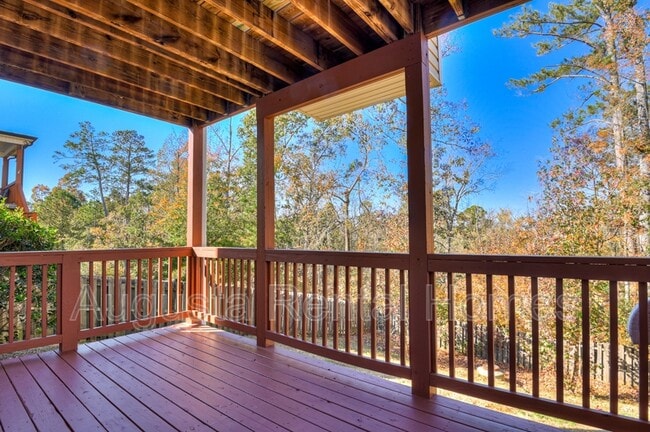 Building Photo - 848 Tyler Woods Dr