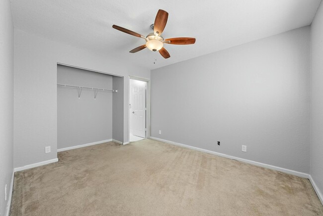 Building Photo - 6606 Sandy Bank Terrace