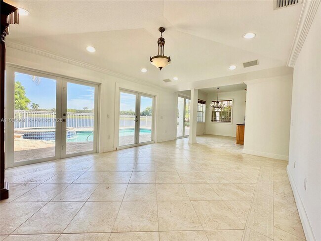 Building Photo - 5023 NW 94th Doral Pl