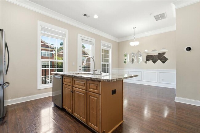 Building Photo - 2270 Tenor Ln