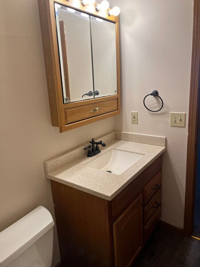 Building Photo - 5104 Trotter Dr