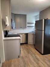Kitchen - 1135 Ralph St