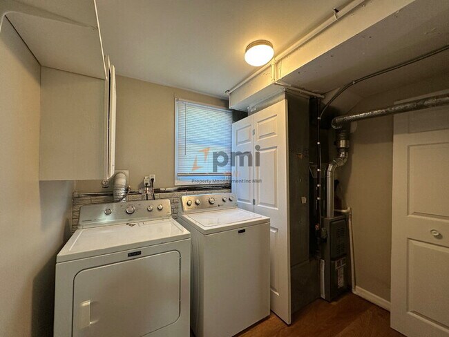 Building Photo - 1609 Monticello Park Dr
