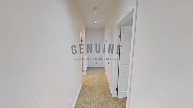 Building Photo - Beautiful Two-Level 2Bd 2Ba Condo in Irvine