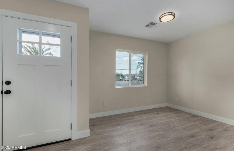 Building Photo - 1009 S 17th Ave