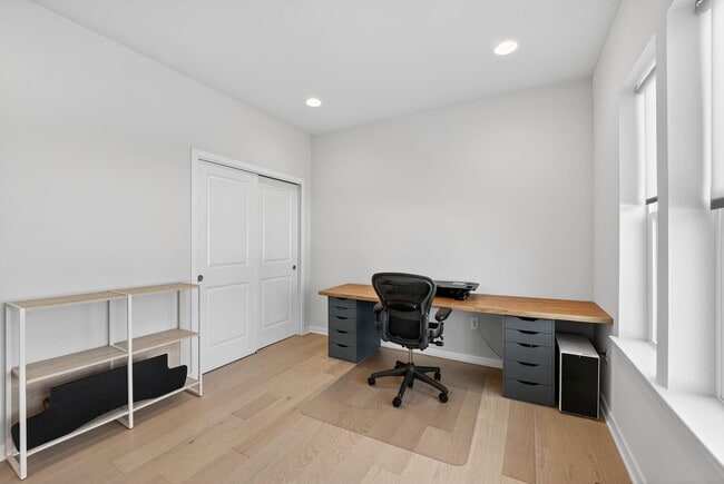 Building Photo - 22129 Clarksburg Rd