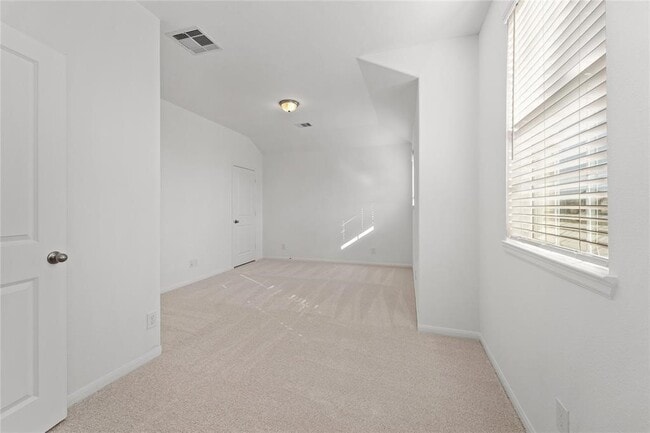 Building Photo - 550 Long Beach Bay Dr