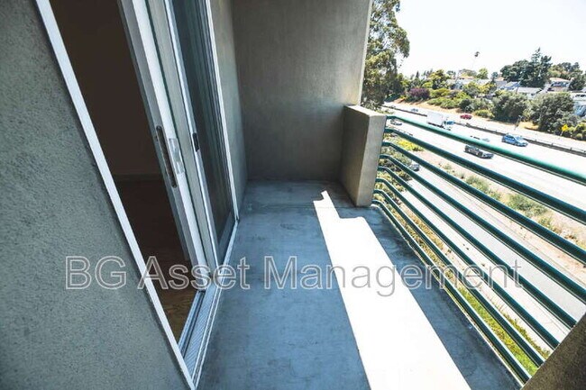 Building Photo - 1459 MacArthur Blvd
