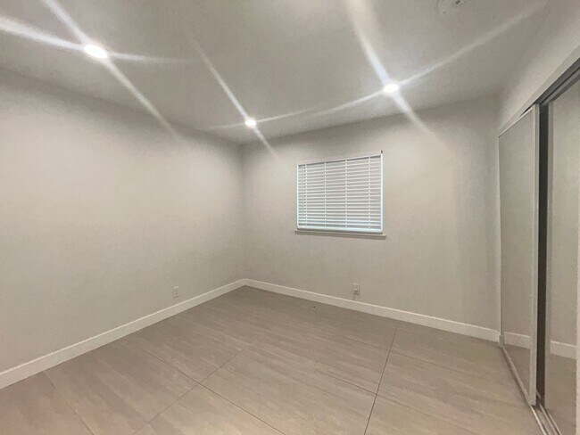 Building Photo - Spacious 3bed 2bath House for Rent in Garden Grove