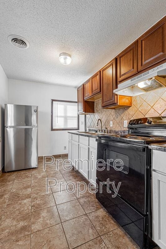 Building Photo - 4535 Lafayette Ave