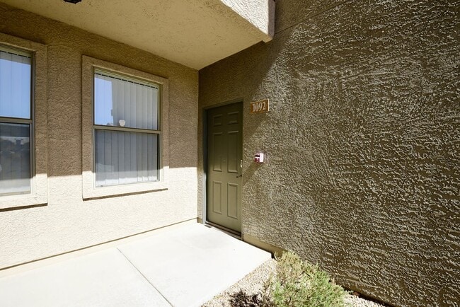 Building Photo - Charming Two-Bedroom Condo with Prime Location At Coronado Palms!
