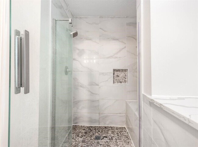 Building Photo - 3403 E Cedar Hollow Dr