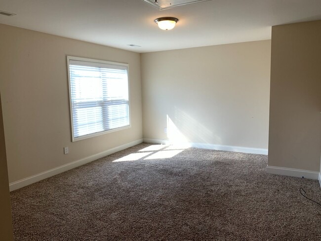 Building Photo - Whitsett / Brghtwood Farms