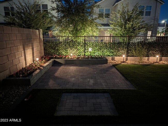 Building Photo - 379 N 157th Ln