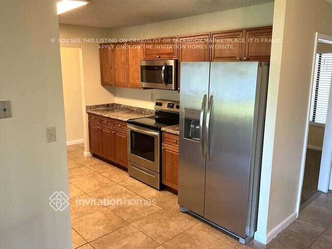 Building Photo - 4005 W Sailboat Dr