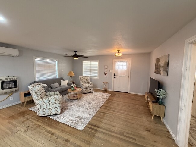 Building Photo - 603 S Ross Blvd