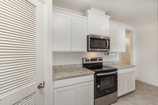 Building Photo - 6714 Topaz Dr