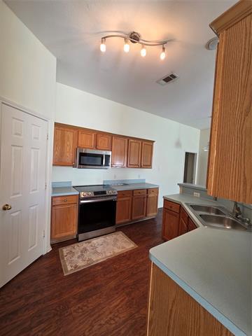 Building Photo - 3820 Harrison Dr