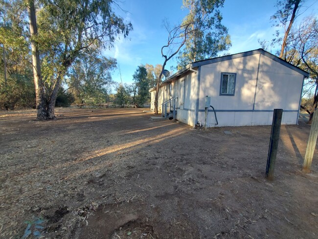 Building Photo - 3 Bedroom 2 Bath Manufactured Home in the ...