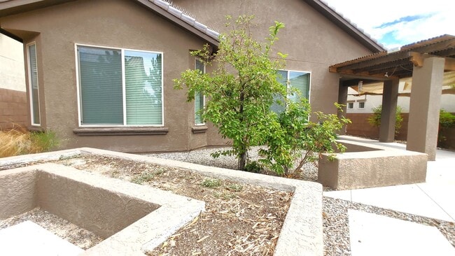 Building Photo - Lovely Rio Rancho Home! 4 Bedroom, 2 bath!