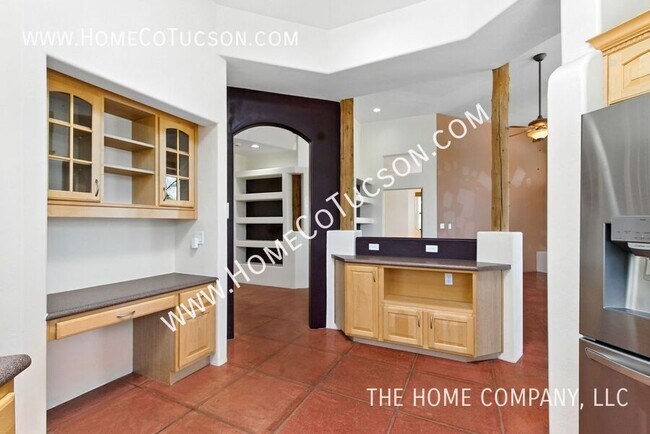 Building Photo - 1921 S Doubletree Ln