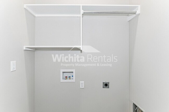 Building Photo - 622 Briarbrook