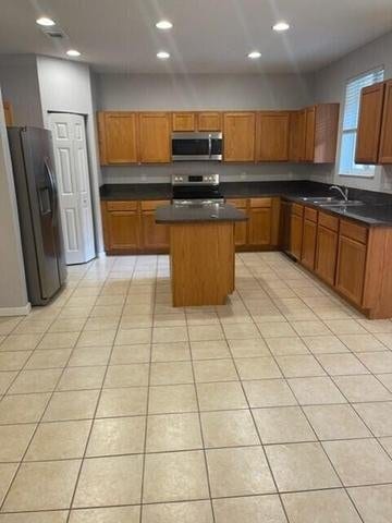 Building Photo - 2757 S Evergreen Cir