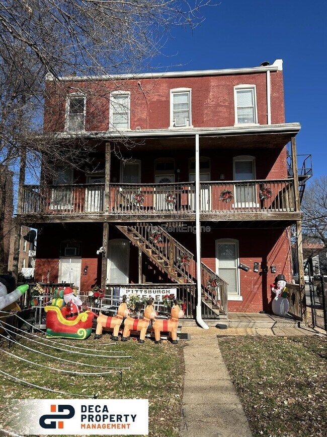 Building Photo - 2700 Chippewa St