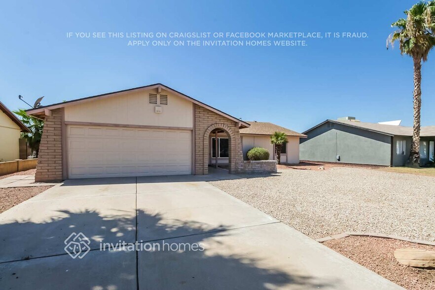 Building Photo - 2412 S Cottonwood Dr