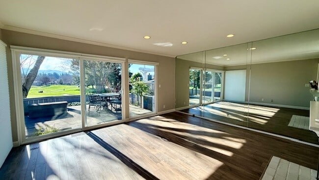 Building Photo - Gorgeous 2BD/2BA, Single-Story TH in Crow Canyon Country Club, Danville- Available NOW!