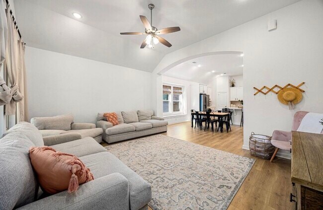 Building Photo - 17303 Merigold Hts Dr