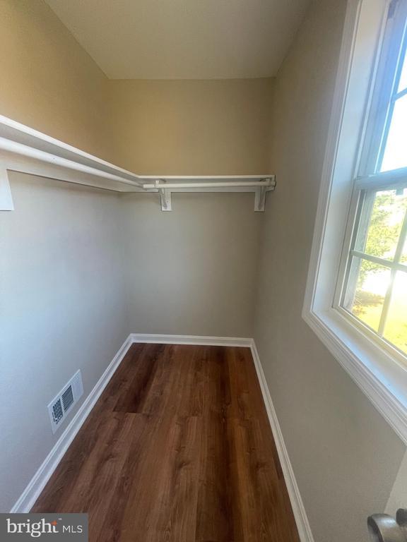 Building Photo - 12118 Birchview Dr