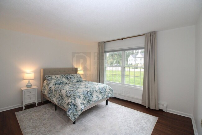 Building Photo - 50 Brookside Dr