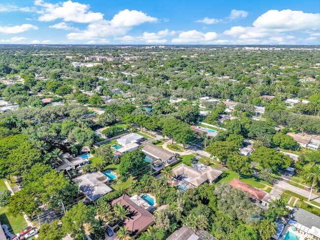 Building Photo - 836 Orchid Dr