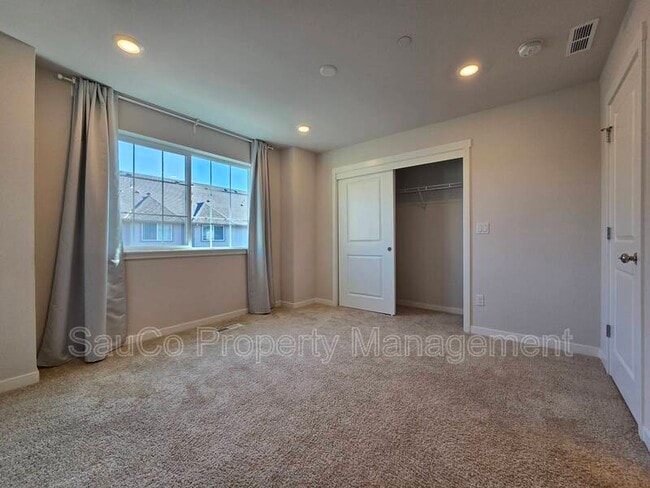 Building Photo - 16063 NW Pristine Ln